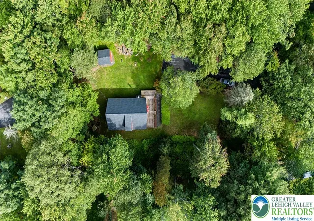 Photo 3 of Single family home for sale at 161 Linden Loop, Pocono Summit, PA 18346 | MLS# 784400 | Listing updated on 2026-09-14