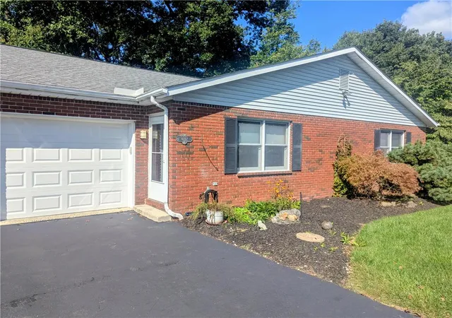 Photo 3 of Single family home for sale at 4112 Mink Rd, Emmaus, PA 18049 | MLS# 784210 | Listing updated on 2026-10-05