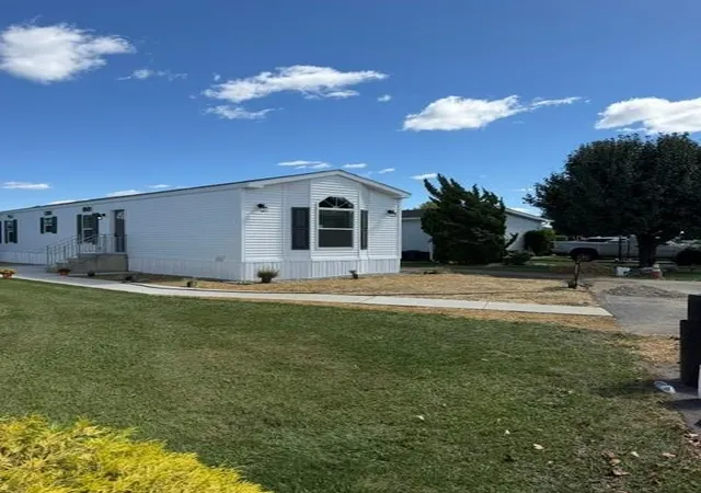 Photo 3 of Manufactured home for sale at 5174 Stone Ter Dr, Whitehall, PA 18052 | MLS# 784469 | Listing updated on 2026-09-21