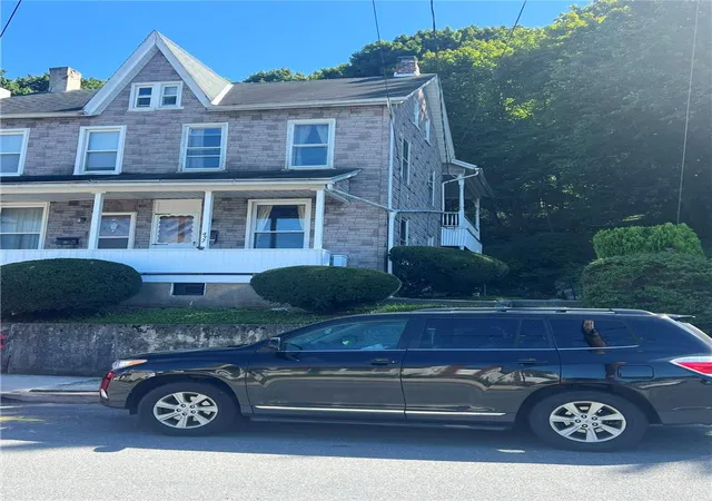 Photo 2 of Single family home for sale at 437 South St, Slatington, PA 18080 | MLS# 784500 | Listing updated on 2026-10-05