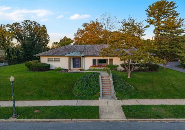 Photo 2 of Single family home for sale at 527 28th Street, Allentown, PA 18104 | MLS# 784436 | Listing updated on 2026-10-01