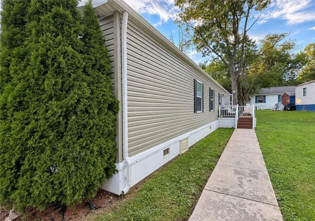 Photo 19 of Manufactured home for sale at 1008 Cherry Tree Xing, Breinigsville, PA 18031 | MLS# 784533 | Listing updated on 2026-09-15