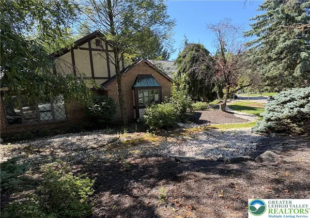 Photo 1 of Single family home for sale at 928 Barnsdale Rd, Bethlehem, PA 18017 | MLS# 782808 | Listing updated on 2026-10-03