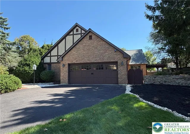 Photo 2 of Single family home for sale at 928 Barnsdale Rd, Bethlehem, PA 18017 | MLS# 782808 | Listing updated on 2026-10-03