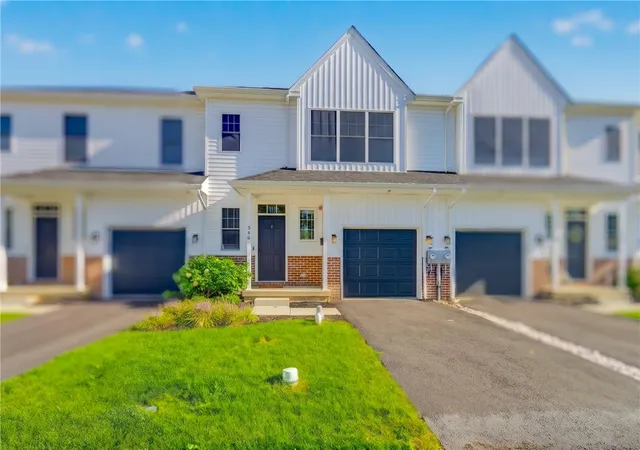 Photo 2 of Townhouse for sale at 546 North St, Emmaus, PA 18049 | MLS# 784429 | Listing updated on 2026-10-05