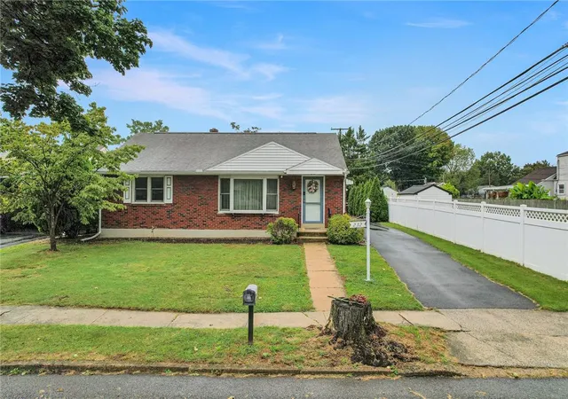 Photo 2 of Sale Pending at 232 Sterling St, Allentown, PA 18104 | MLS# 784559 | Listing updated on 2026-09-23