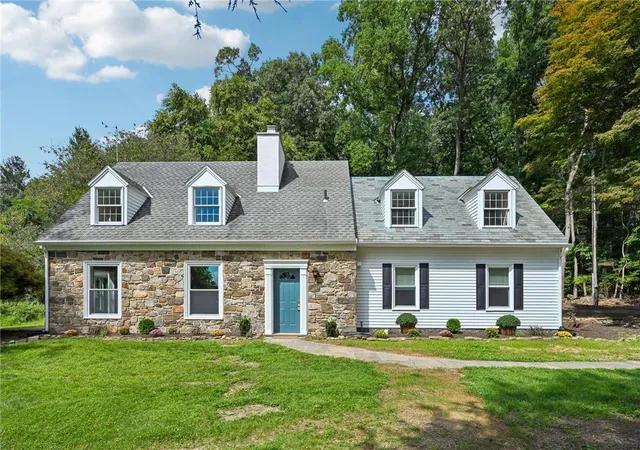 Photo 2 of Single family home for sale at 2672 Banko Ln, Hellertown, PA 18055 | MLS# 784570 | Listing updated on 2026-10-06