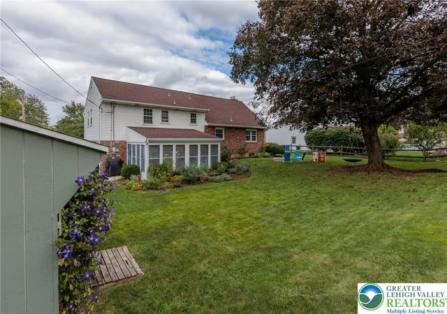 Photo 3 of Sale Pending at 924 Liberty St, Emmaus, PA 18049 | MLS# 784596 | Listing updated on 2026-09-24