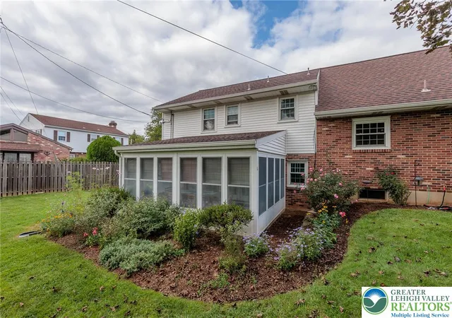 Photo 3 of Sale Pending at 924 Liberty St, Emmaus, PA 18049 | MLS# 784596 | Listing updated on 2026-09-24