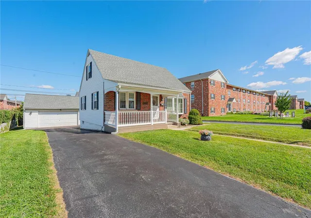 Photo 2 of Sale Pending at 1147 E Congress St, Allentown, PA 18109 | MLS# 784509 | Listing updated on 2026-09-21