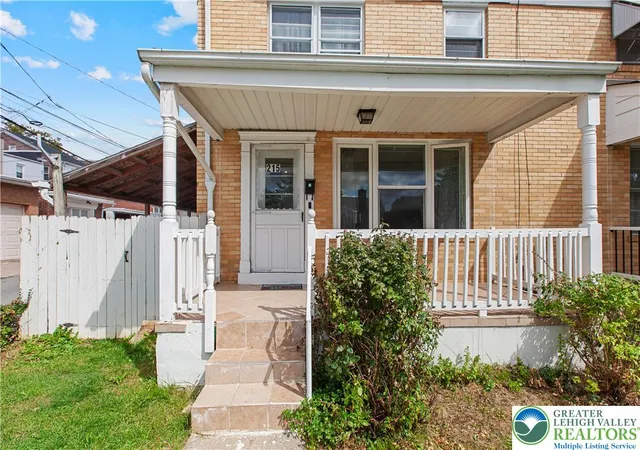 Photo 3 of Sale Pending at 215 S 18th Street, Allentown, PA 18104 | MLS# 784465 | Listing updated on 2026-10-01