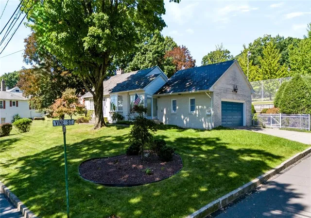 Photo 2 of Single family home for sale at 203 Vine St, Pen Argyl, PA 18072 | MLS# 784470 | Listing updated on 2026-09-20