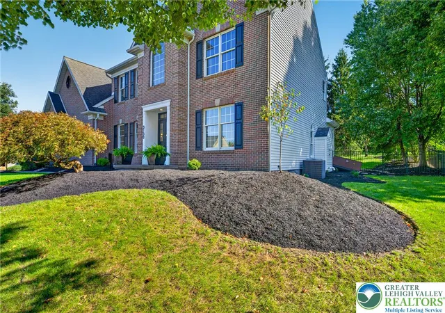 Photo 4 of Single family home for sale at 3130 Muirfield Rd, Center Valley, PA 18034 | MLS# 784451 | Listing updated on 2026-10-04