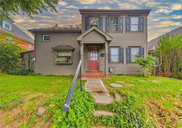 Photo 1 of Single family home for sale at 2046 Freemansburg Ave, Easton, PA 18042 | MLS# 784550 | Listing updated on 2026-09-19