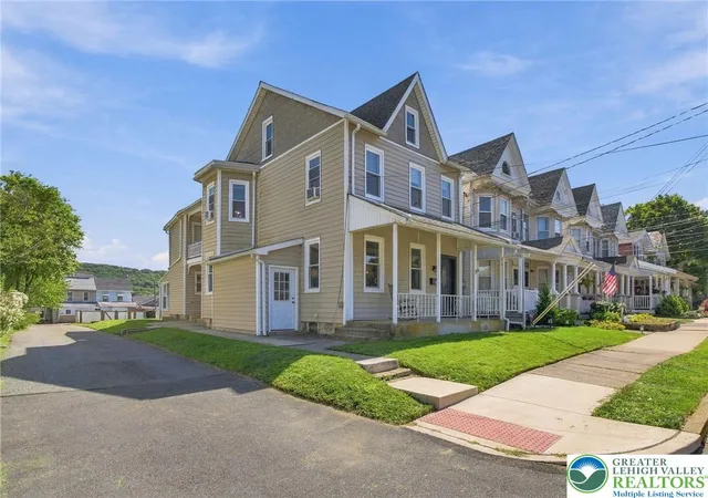 Photo 2 of Single family home for sale at 238 North St, Emmaus, PA 18049 | MLS# 784603 | Listing updated on 2026-09-17