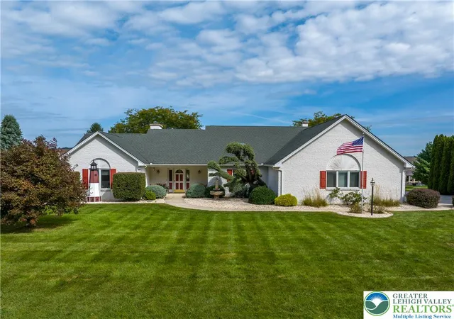 Photo 1 of Single family home for sale at 3231 Fairland Dr, Schnecksville, PA 18078 | MLS# 784610 | Listing updated on 2026-09-23