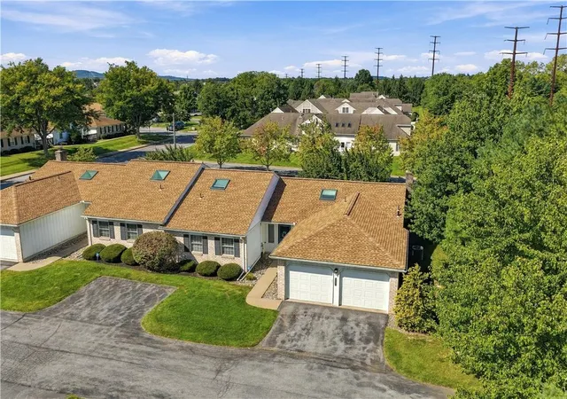 Photo 3 of Sale Pending at 5781 Whitemarsh Dr, Macungie, PA 18062 | MLS# 784527 | Listing updated on 2026-09-23