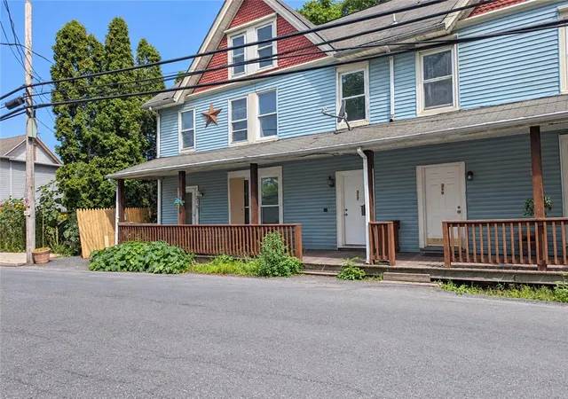 Photo 2 of Townhouse for sale at 315 E Church St #315 - 325, Slatington, PA 18080 | MLS# 784628 | Listing updated on 2026-10-07