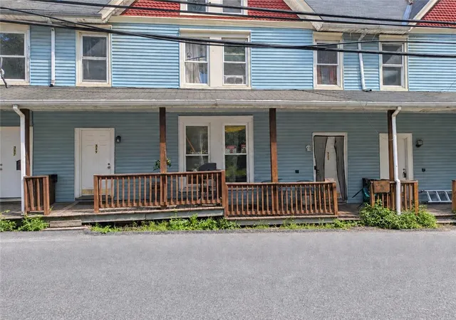 Photo 3 of Townhouse for sale at 315 E Church St #315 - 325, Slatington, PA 18080 | MLS# 784628 | Listing updated on 2026-10-07