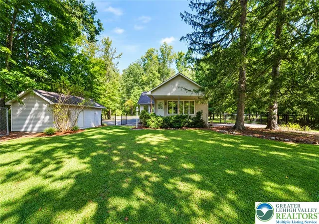 Photo 2 of Sale Pending at 559 W Center St, Wind Gap, PA 18091 | MLS# 784416 | Listing updated on 2026-09-27