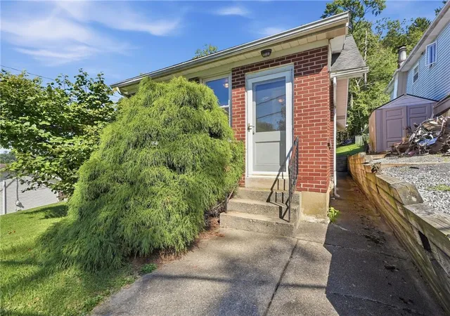 Photo 1 of Sale Pending at 626 Scholl Ave, Bethlehem, PA 18015 | MLS# 784497 | Listing updated on 2026-10-02