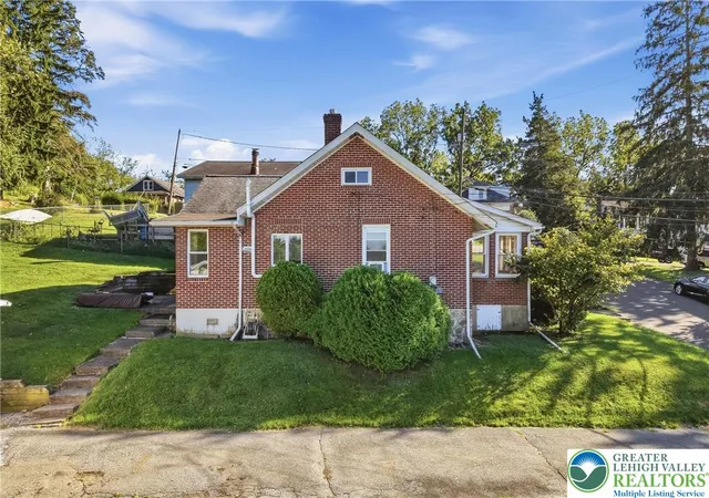 Photo 2 of Sale Pending at 626 Scholl Ave, Bethlehem, PA 18015 | MLS# 784497 | Listing updated on 2026-10-02
