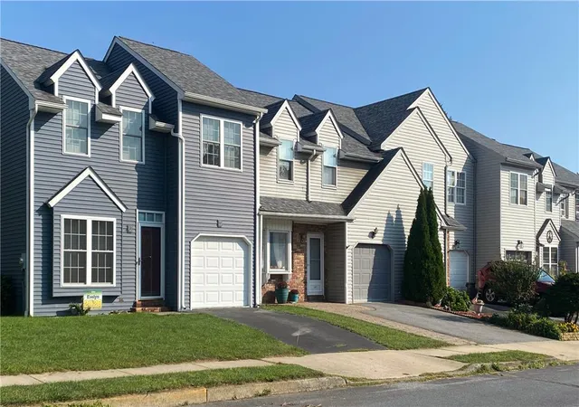 Photo 2 of Sale Pending at 107 Brookfield Dr, Macungie, PA 18062 | MLS# 784595 | Listing updated on 2026-10-02