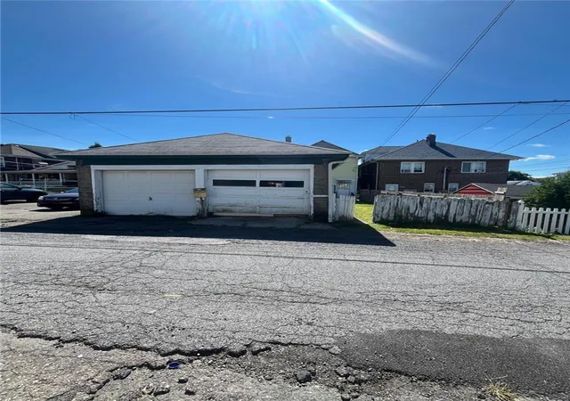 Photo 38 of Single family home for sale at 205 W Muir Ave, Hazleton, PA 18201 | MLS# 784634 | Listing updated on 2026-09-17