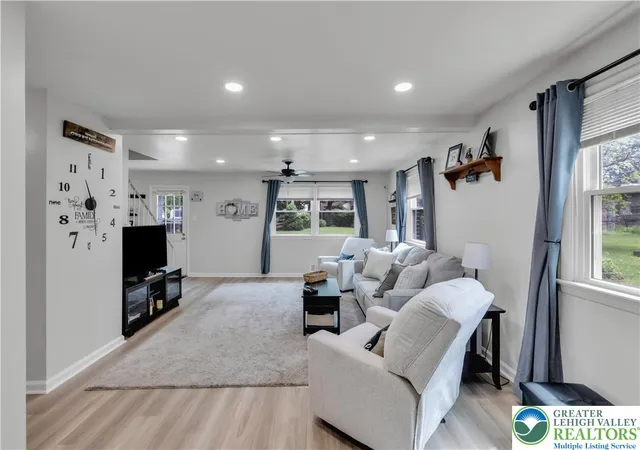 Photo 4 of Single family home for sale at 2718 Boyd St, Bethlehem, PA 18017 | MLS# 784652 | Listing updated on 2026-09-28