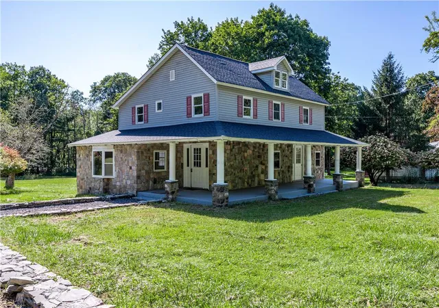 Photo 3 of Single family home for sale at 1206 Cherry Ln Dr, East Stroudsburg, PA 18301 | MLS# 784623 | Listing updated on 2026-09-17