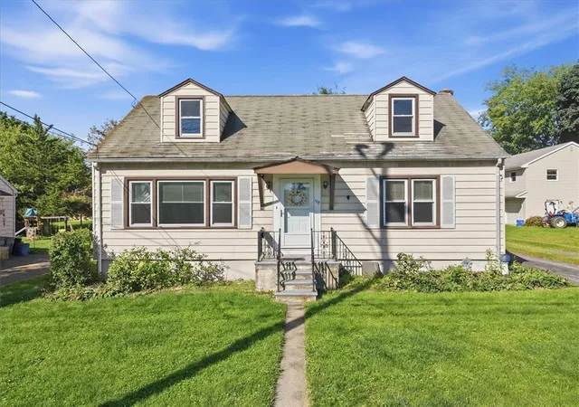Photo 1 of Sale Pending at 170 S New St, Nazareth, PA 18064 | MLS# 784630 | Listing updated on 2026-09-23