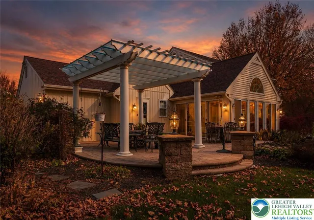 Photo 4 of Single family home for sale at 2626 Bayberry Cir, Emmaus, PA 18049 | MLS# 784075 | Listing updated on 2026-10-05