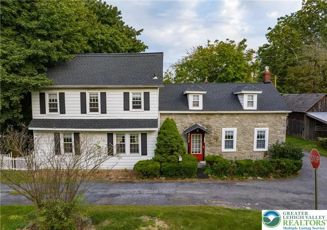Photo 2 of Single family home for sale at 3304 Chauncey St, Bethlehem, PA 18020 | MLS# 783498 | Listing updated on 2026-10-07