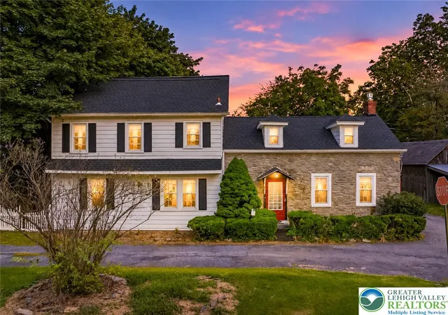 Photo 3 of Single family home for sale at 3304 Chauncey St, Bethlehem, PA 18020 | MLS# 783498 | Listing updated on 2026-10-07