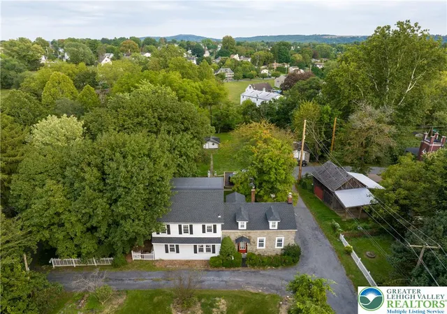 Photo 3 of Single family home for sale at 3304 Chauncey St, Bethlehem, PA 18020 | MLS# 783498 | Listing updated on 2026-10-07