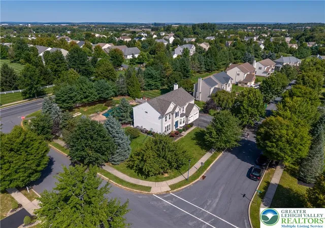 Photo 3 of Sale Pending at 2224 Pembrooke Dr, Macungie, PA 18062 | MLS# 784588 | Listing updated on 2026-09-28