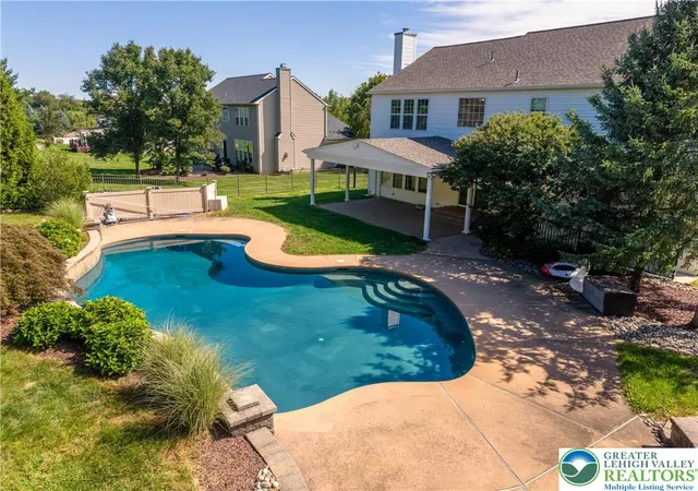 Photo 4 of Sale Pending at 2224 Pembrooke Dr, Macungie, PA 18062 | MLS# 784588 | Listing updated on 2026-09-28