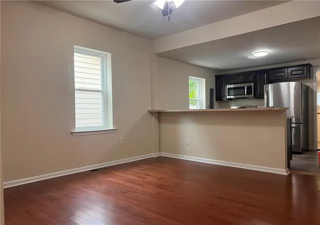 Photo 2 of Single family home for sale at 811 Vernon St, Bethlehem, PA 18015 | MLS# 784785 | Listing updated on 2026-09-22