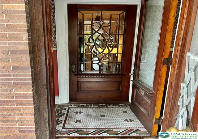 Photo 2 of Sale Pending at 1633 W Linden St, Allentown, PA 18102 | MLS# 783975 | Listing updated on 2026-09-30