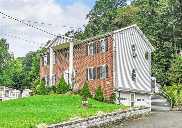 Photo 3 of Single family home for sale at 170 White Bear Dr, Summit Hill, PA 18250 | MLS# 784790 | Listing updated on 2026-10-02