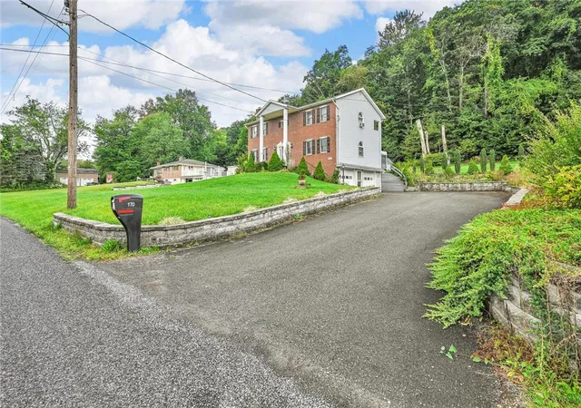 Photo 3 of Single family home for sale at 170 White Bear Dr, Summit Hill, PA 18250 | MLS# 784790 | Listing updated on 2026-10-02