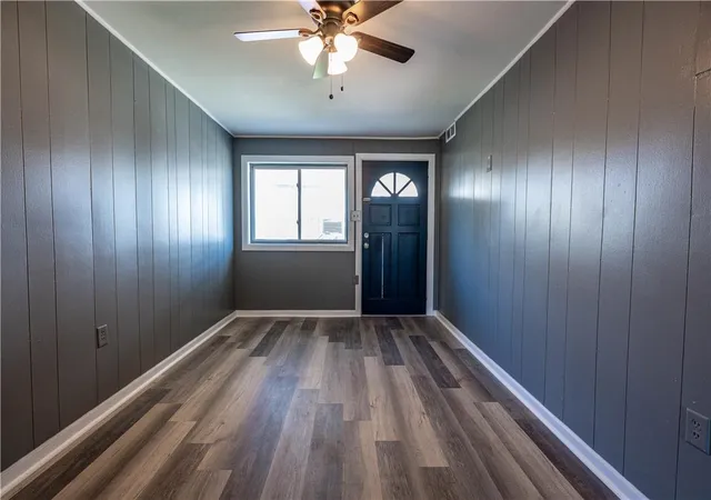 Photo 2 of Townhouse for sale at 724 N Lacrosse St, Allentown, PA 18109 | MLS# 784788 | Listing updated on 2026-10-05