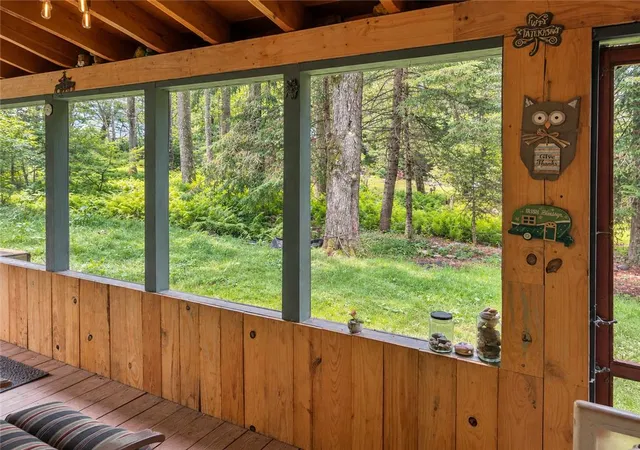 Photo 4 of Sale Pending at 131 Toby Crk Ln, Tobyhanna Twp, PA 18610 | MLS# 784805 | Listing updated on 2026-10-06