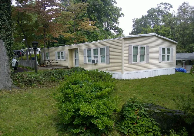 Photo 2 of Manufactured home for sale at 2 Brandy Way, Quakertown, PA 18951 | MLS# 784820 | Listing updated on 2026-09-25