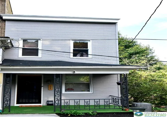 Townhouse for sale at 928 Vernon St, Bethlehem, PA 18015 | MLS# 784647