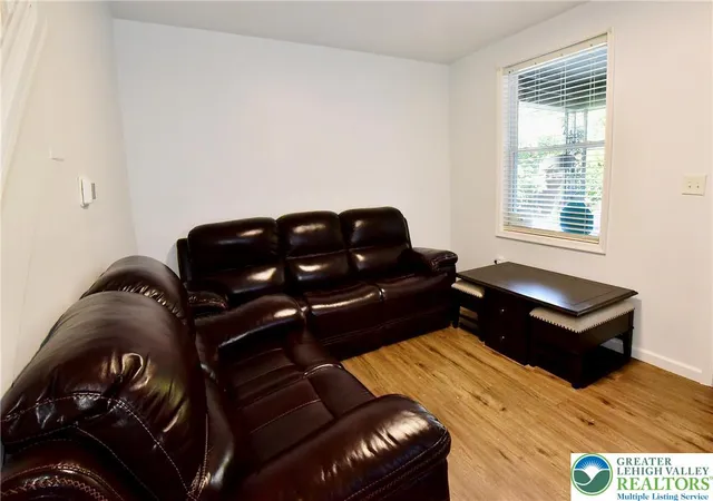 Photo 4 of Townhouse for sale at 928 Vernon St, Bethlehem, PA 18015 | MLS# 784647 | Listing updated on 2026-09-22