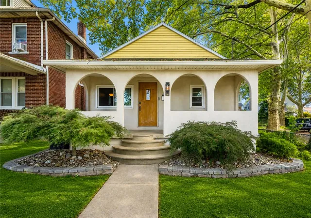 Photo 1 of Sale Pending at 904 Weston Pl, Bethlehem, PA 18018 | MLS# 784181 | Listing updated on 2026-09-29