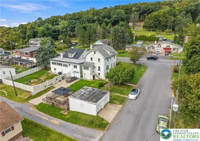 Photo 2 of Single family home for sale at 918 E Susquehanna St, Allentown, PA 18103 | MLS# 784849 | Listing updated on 2026-10-05