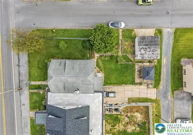 Photo 3 of Single family home for sale at 918 E Susquehanna St, Allentown, PA 18103 | MLS# 784849 | Listing updated on 2026-10-05