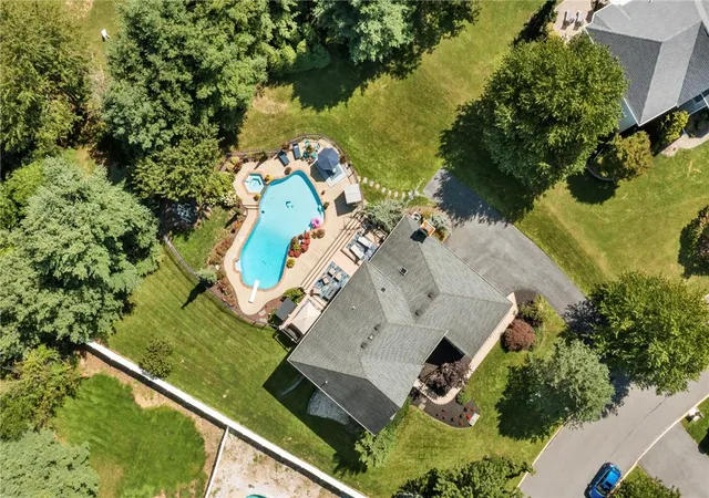 Photo 2 of Sale Pending at 5221 Aberdene St, Center Valley, PA 18034 | MLS# 783484 | Listing updated on 2026-09-29